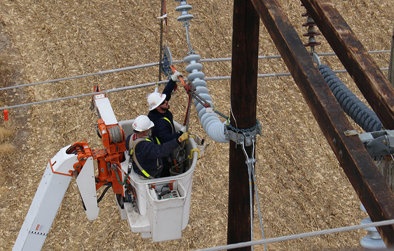 OPPD transmission crew members